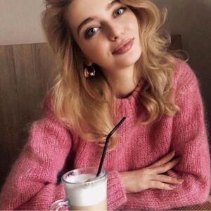 NWOT H&M BLOGGER FAVORITE Mohair Blend Pink Pullover Sweater